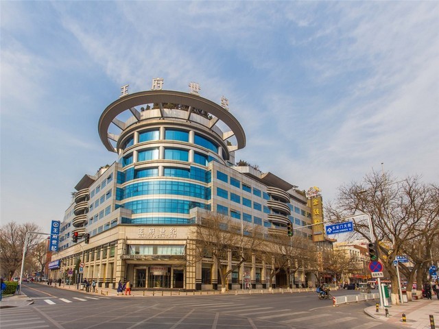 义乌箱包服装处理商家